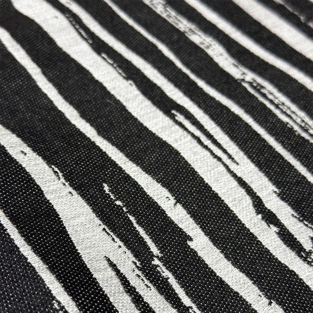 'Noir et Blanc Bark' Pillow Cover